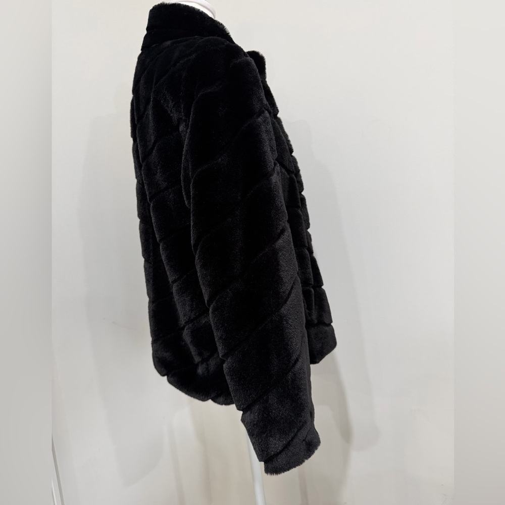 Cavalini Size LP Women Petite Faux Fur Jacket - Picture 5 of 15